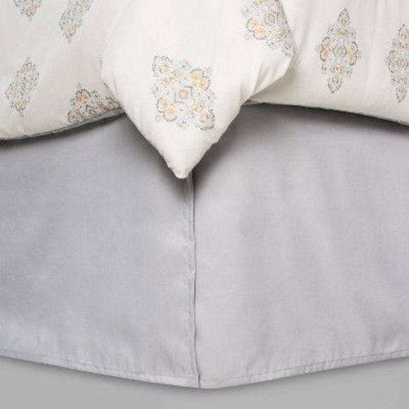 Threshold Bedding Queen 8pc Mattox Medallion Comforter Set